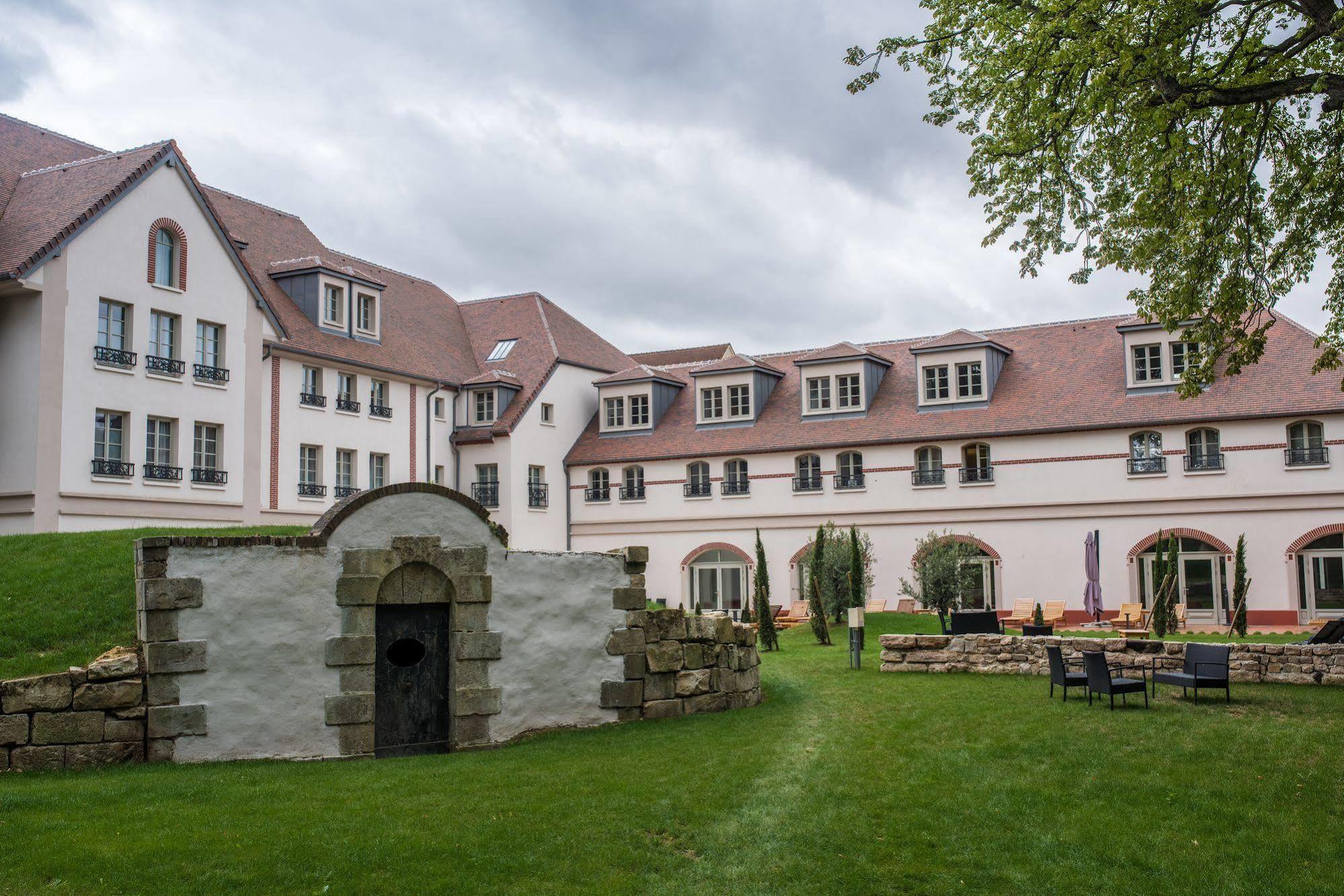 Mercure Maintenon Exteriér fotografie